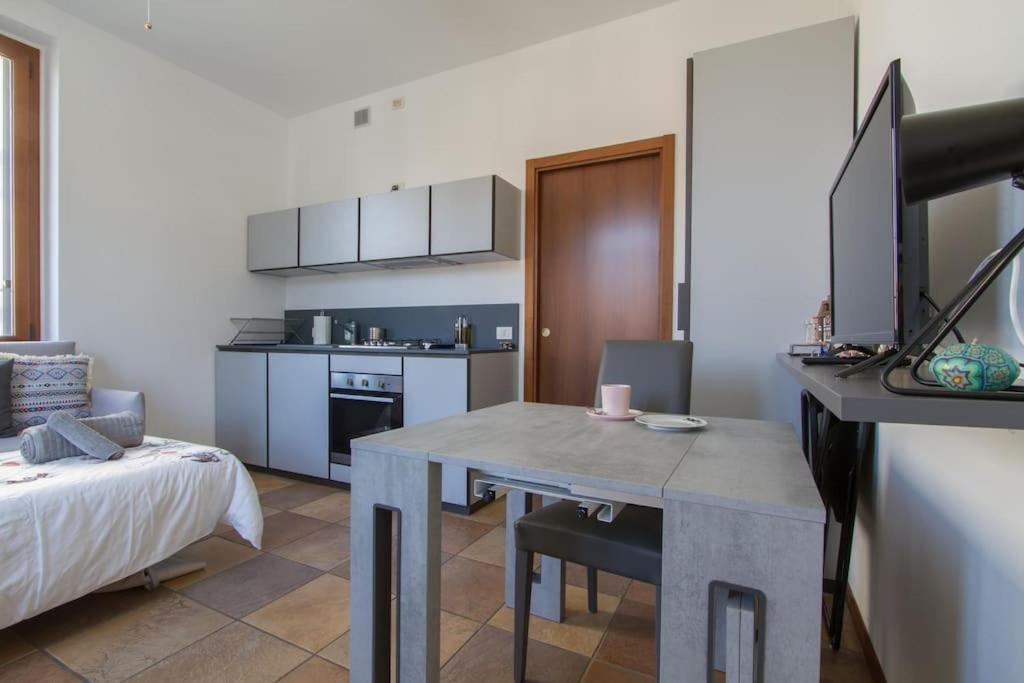 Fabulous Studio In Monza 15 Km To Milan City Centre Exterior photo